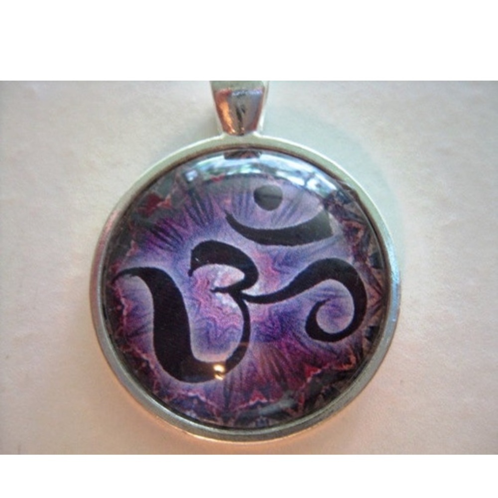 Yoga Necklace :  Om on Mandala (012)